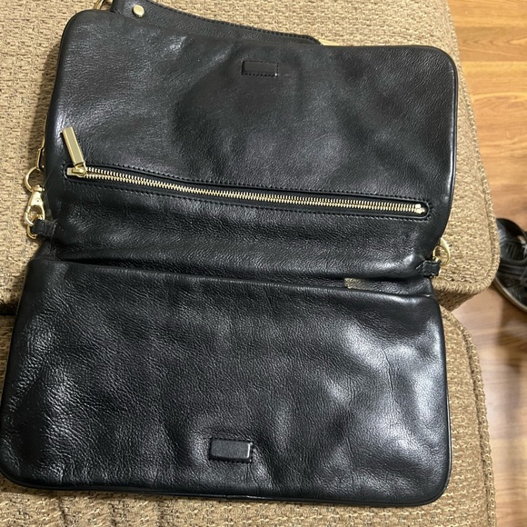 Tory Burch Bombe Reva Clutch Black Leather Gold Chain. Vintage - Picture 4 of 5